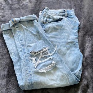 American Eagle Outfitters Mom Jean